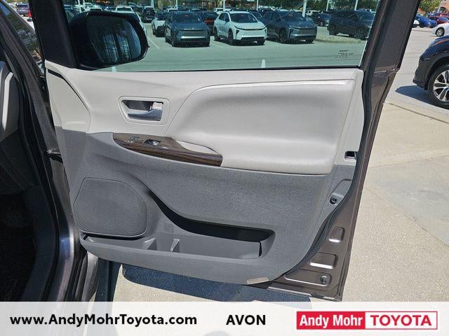 2019 Toyota Sienna XLE 8 Passenger