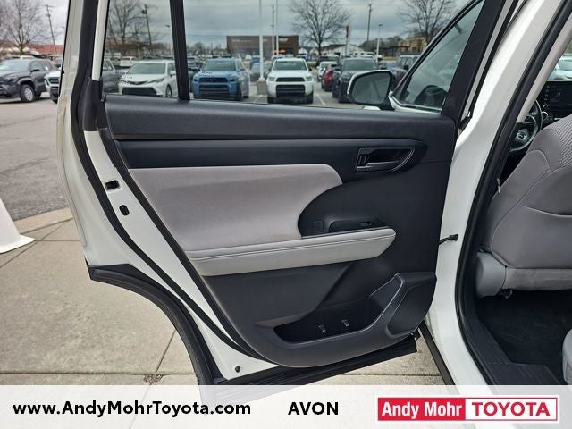 2021 Toyota Highlander LE