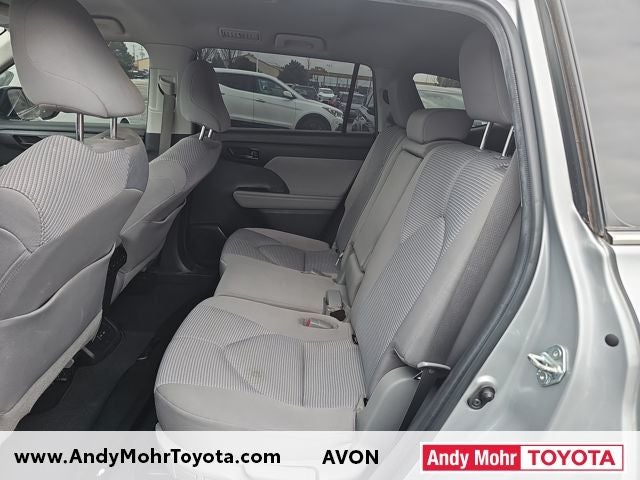 2022 Toyota Highlander LE