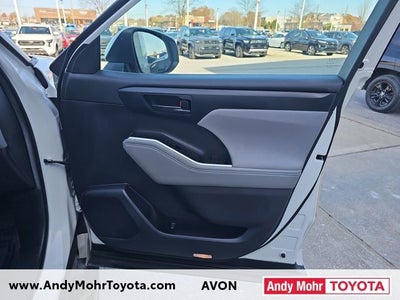 2022 Toyota Highlander LE