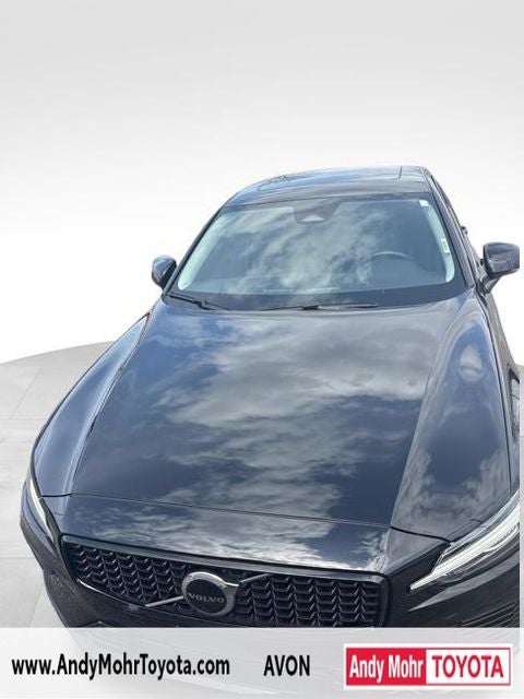 2023 Volvo S60 Recharge Plug-In Hybrid T8 Plus Dark Theme