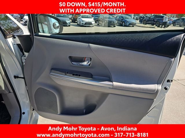 2016 Toyota Prius v Two