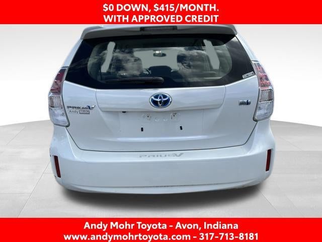 2016 Toyota Prius v Two