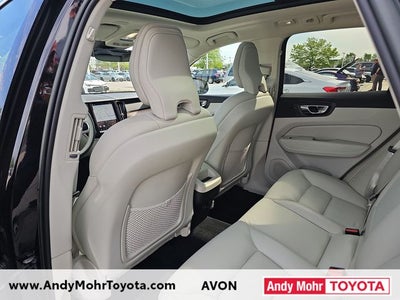 2022 Volvo XC60 B5 Momentum