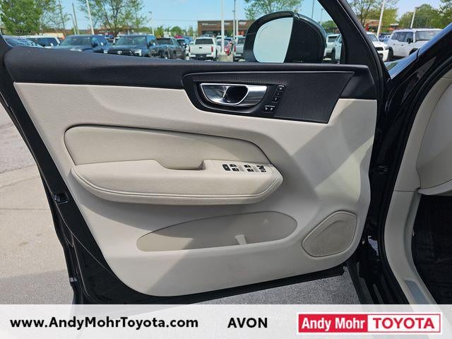 2022 Volvo XC60 B5 Momentum