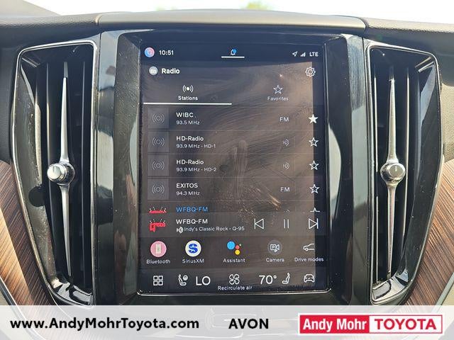 2022 Volvo XC60 B5 Momentum