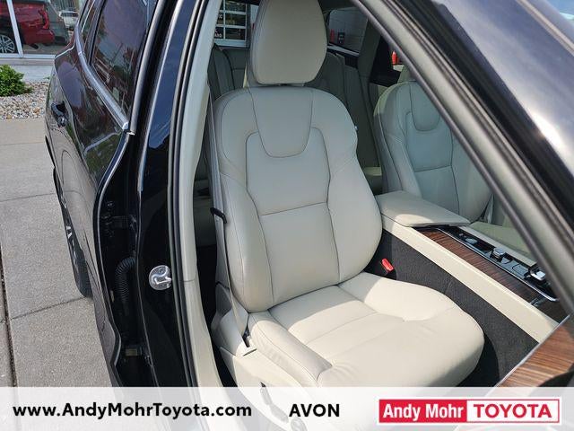 2022 Volvo XC60 B5 Momentum